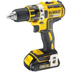 Dewalt DCD790S2 Porakone-ruuvinväännin sis. 1,5 Ah:n akut ja laturin